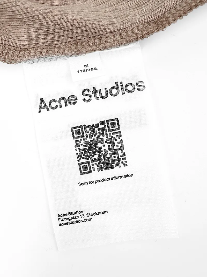 Acne Studios ， ， Breathable。 ， ， Breathable。 buff， ， 。 Acne Studios ， ， 3D ， 。 ， ， ， 。 ， 。 1. ， ， ， 。 2 ， ， ， 、 ， 。 ： 1:1 Acne ： Size： S M L ： EE